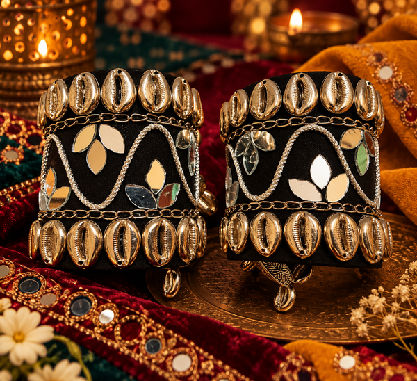 Black Gold Cowrie Leaf Mirror Cuff