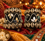 Load image into Gallery viewer, Black Gold Cowrie Leaf Mirror Cuff