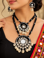 Load image into Gallery viewer, Black Mirror Work & Cowrie Shell 2-Layer Necklace Set
