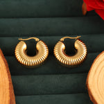 Load image into Gallery viewer, golden-textured-hoop-earrings-ser-039
