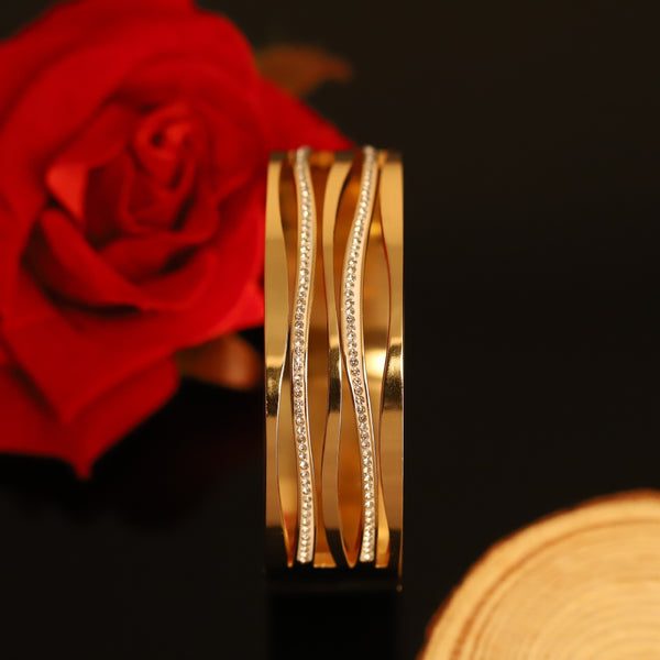 Triple Wave Elegance Bangle – Premium Anti-Tarnish Bracelet