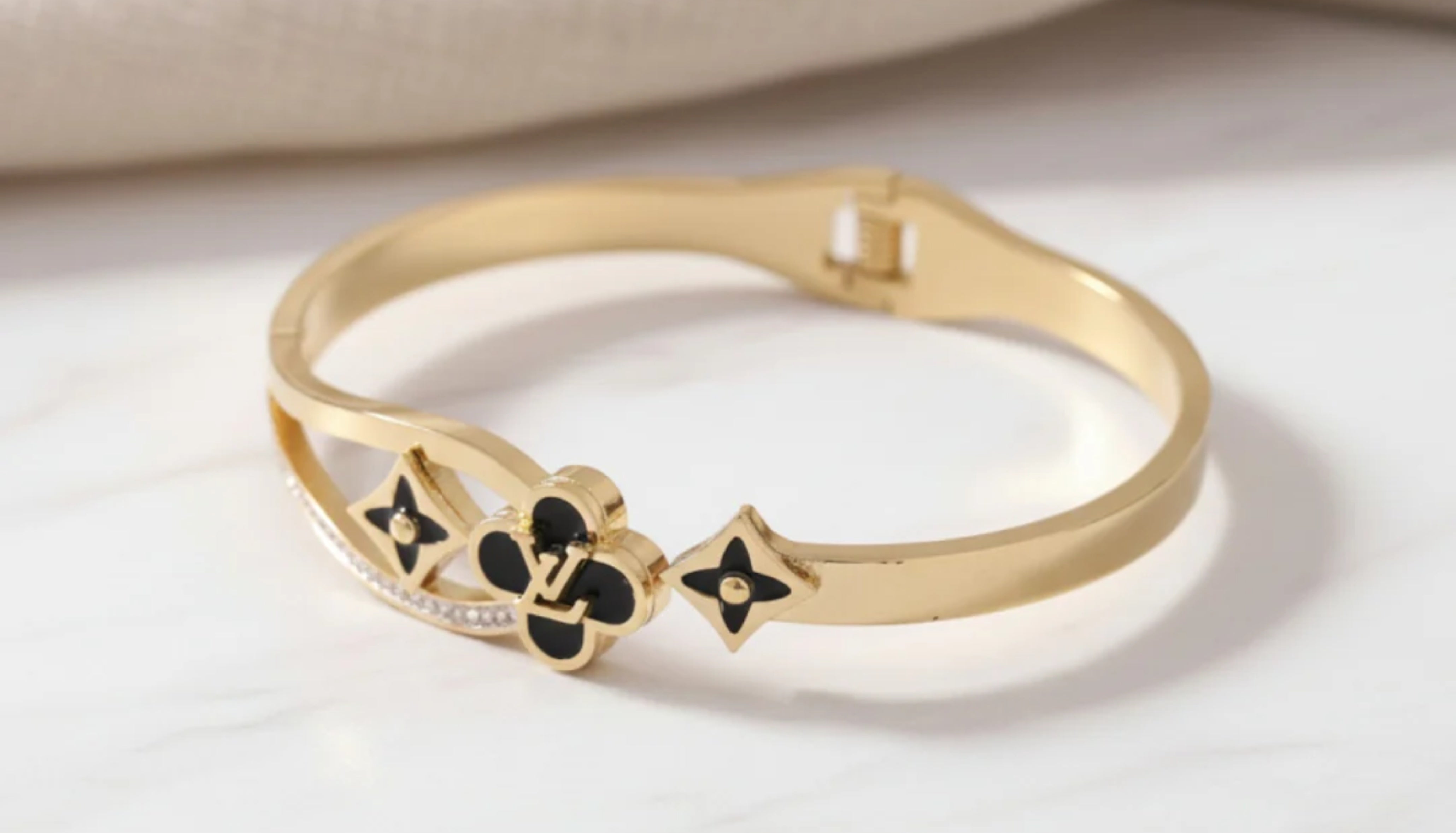 What Jewelry Would Famous Female Characters Wear?