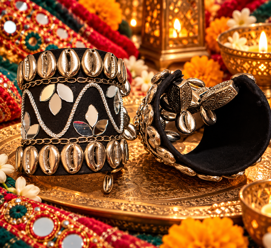 Black Gold Cowrie Leaf Mirror Cuff