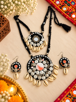Load image into Gallery viewer, Black Mirror Work &amp; Cowrie Shell 2-Layer Necklace Set
