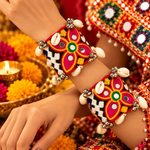 Load image into Gallery viewer, Pink Kutchi Embroidered Mirror Cuff
