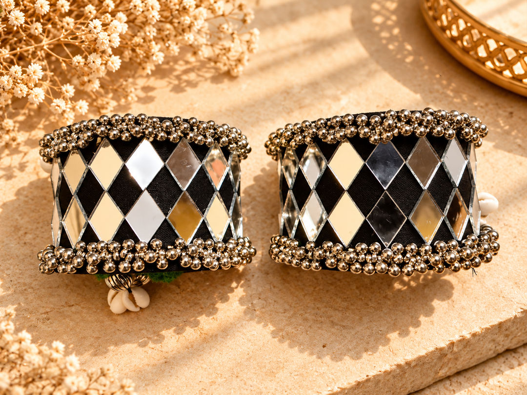 Black Diamond Mirror Cuff