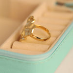 Load image into Gallery viewer, Golden Abstract Heart Statement Ring
