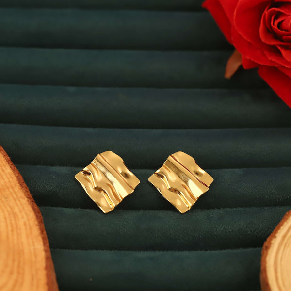 gold-fold-texture-stud-earrings-ser-205