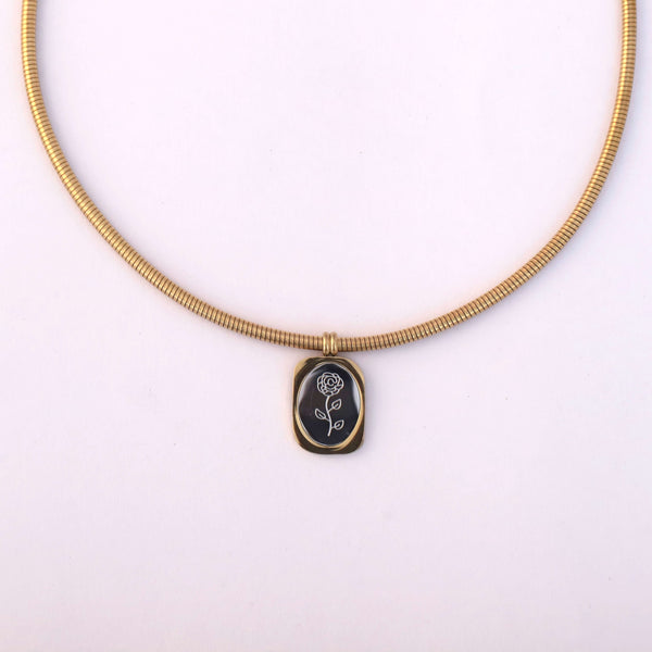 Luxe Clover Charm Snake Chain Choker – White Enamel Pendant