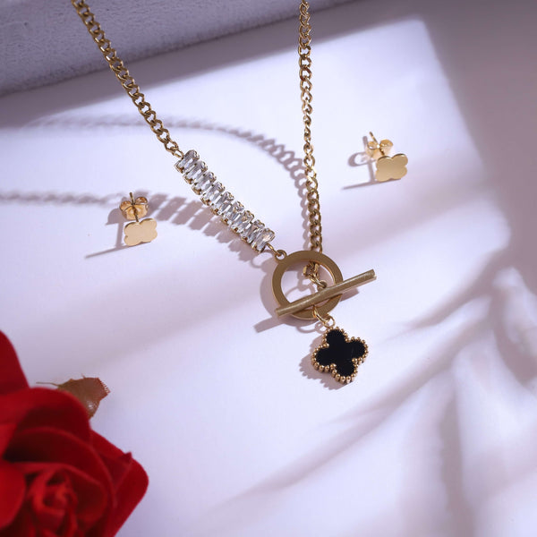 Elegant Clover Charm Necklace Set