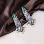 Load image into Gallery viewer, Dangling Earrings with Green Stones
