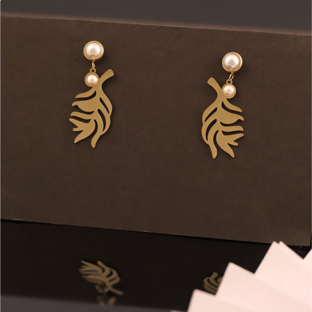 pearl-leaf-matte-gold-earrings-ser-352