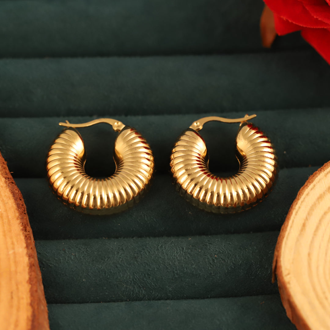 golden-textured-hoop-earrings-ser-039