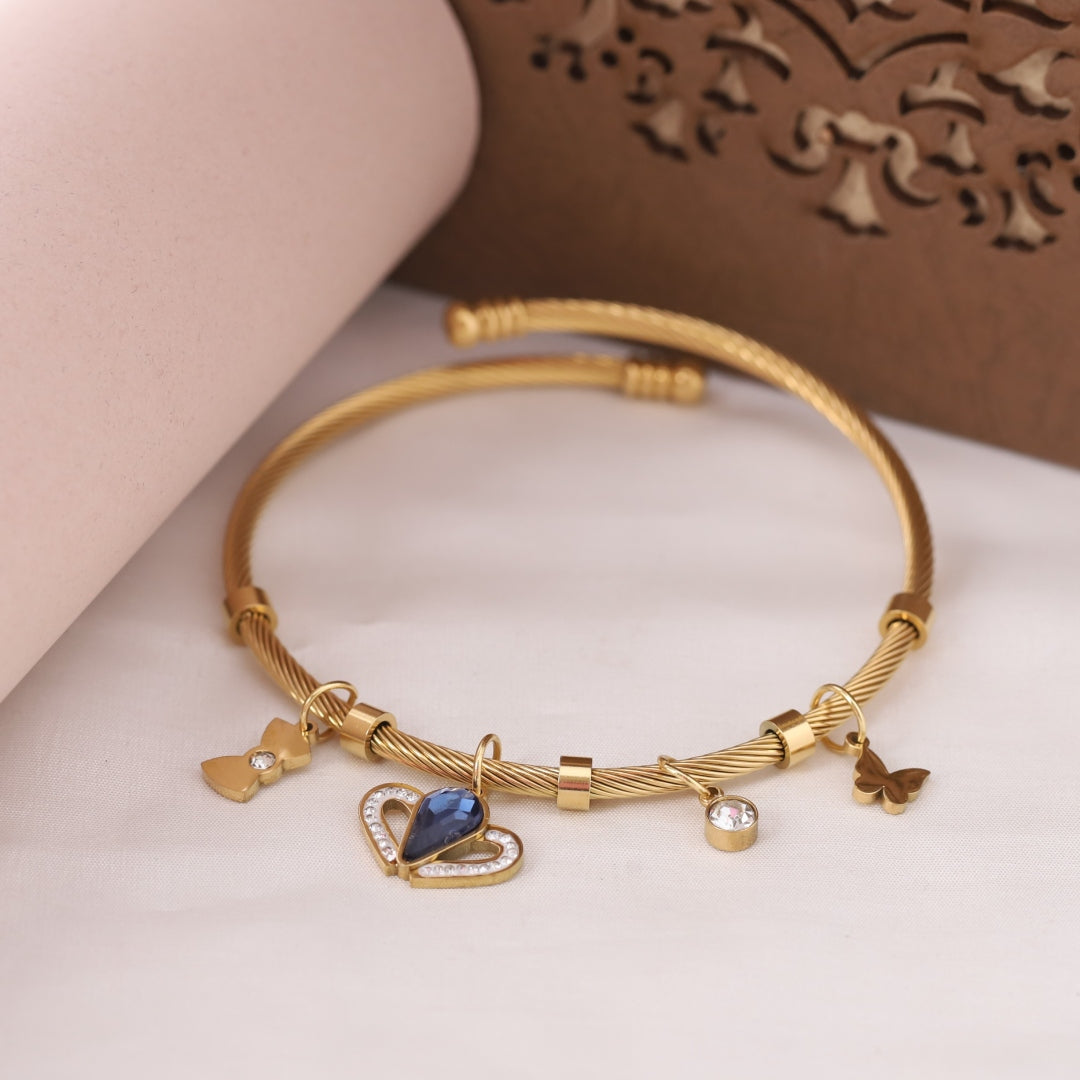 Blue Heart Charm Cable Bracelet – Anti Tarnish Gold Plated