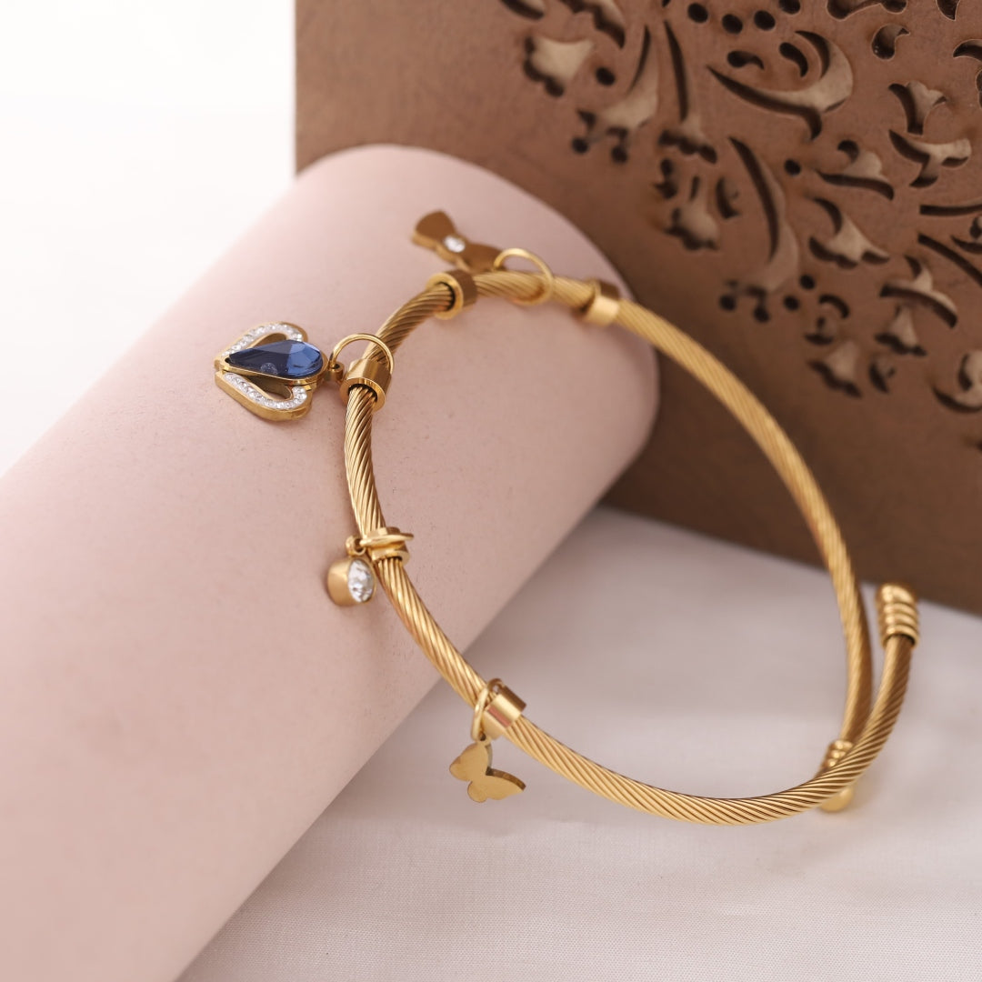 Blue Heart Charm Cable Bracelet – Anti Tarnish Gold Plated