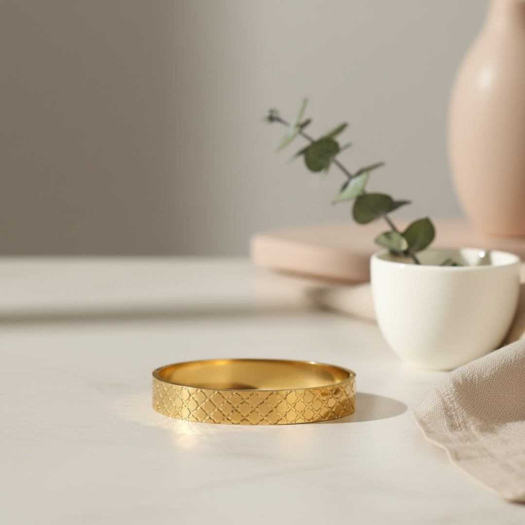 Golden Textured Pattern Bangle – Anti Tarnish Gold Plated