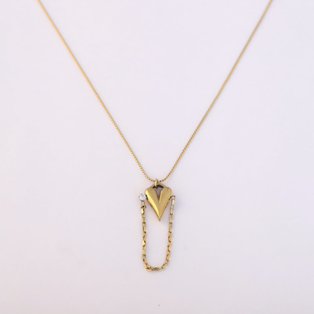 Golden Droplet Heart Pendant Necklace – Anti-Tarnish