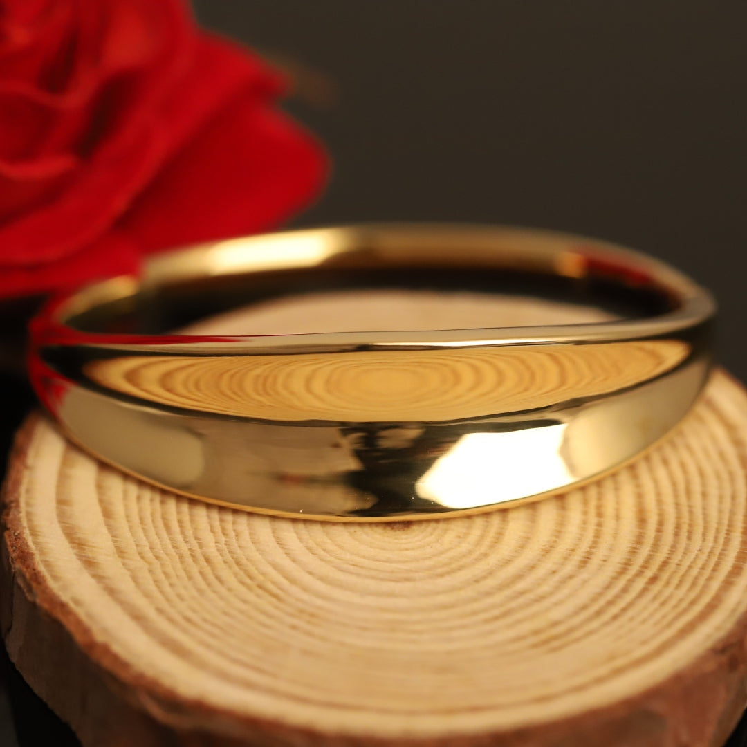 Sleek Glossy Curve Bangle – Premium Anti-Tarnish Jewellery