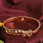 Load image into Gallery viewer, Pearl Heart Bow Charm Bangle – Premium Anti-Tarnish Bracelet
