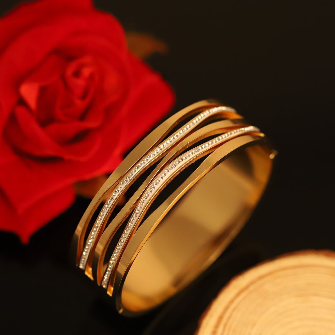 Triple Wave Elegance Bangle – Premium Anti-Tarnish Bracelet