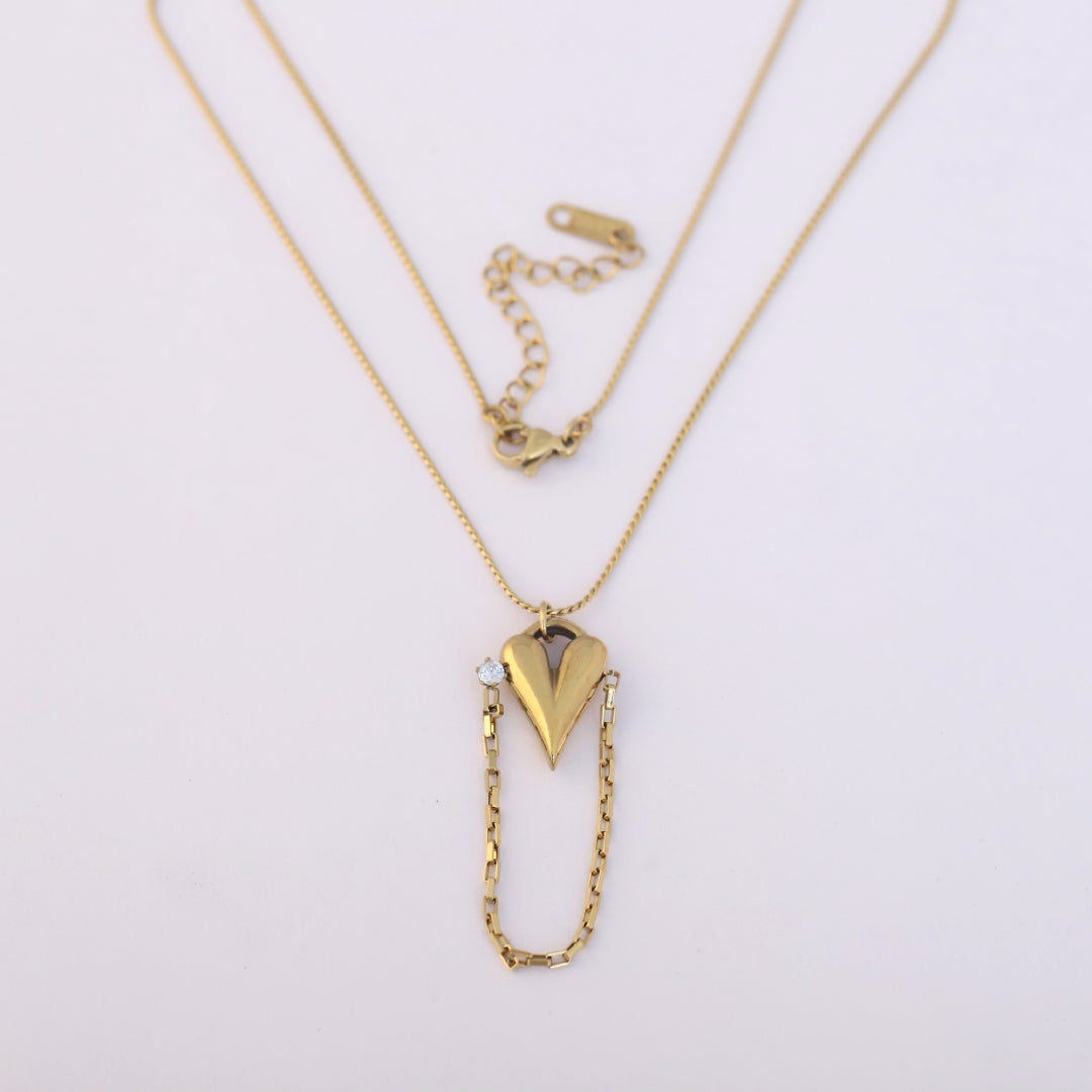 Golden Droplet Heart Pendant Necklace – Anti-Tarnish