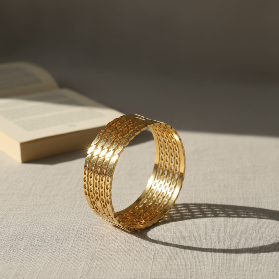 Golden Mesh Luxe Bangle – Premium Anti-Tarnish