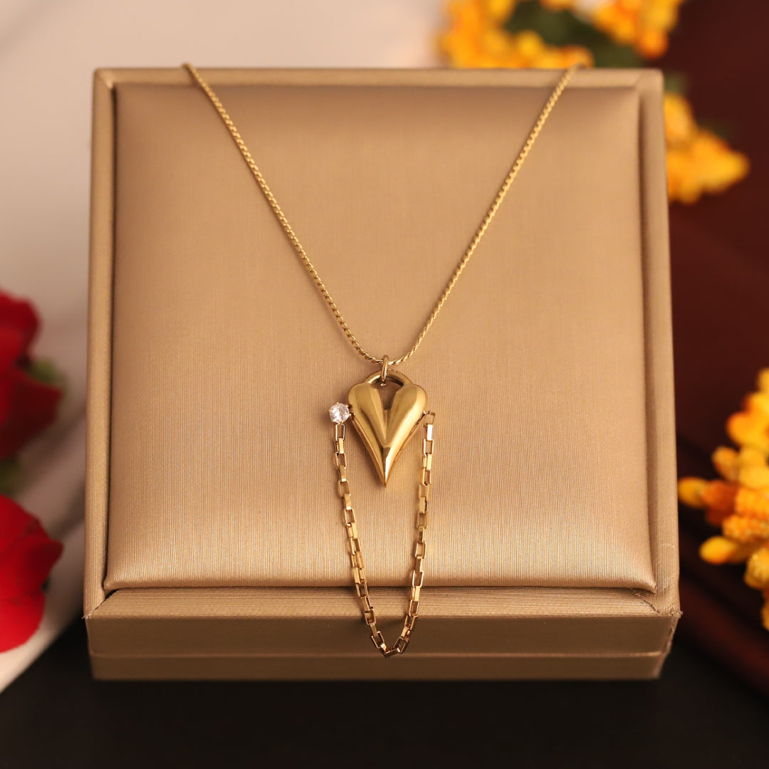 Golden Droplet Heart Pendant Necklace – Anti-Tarnish