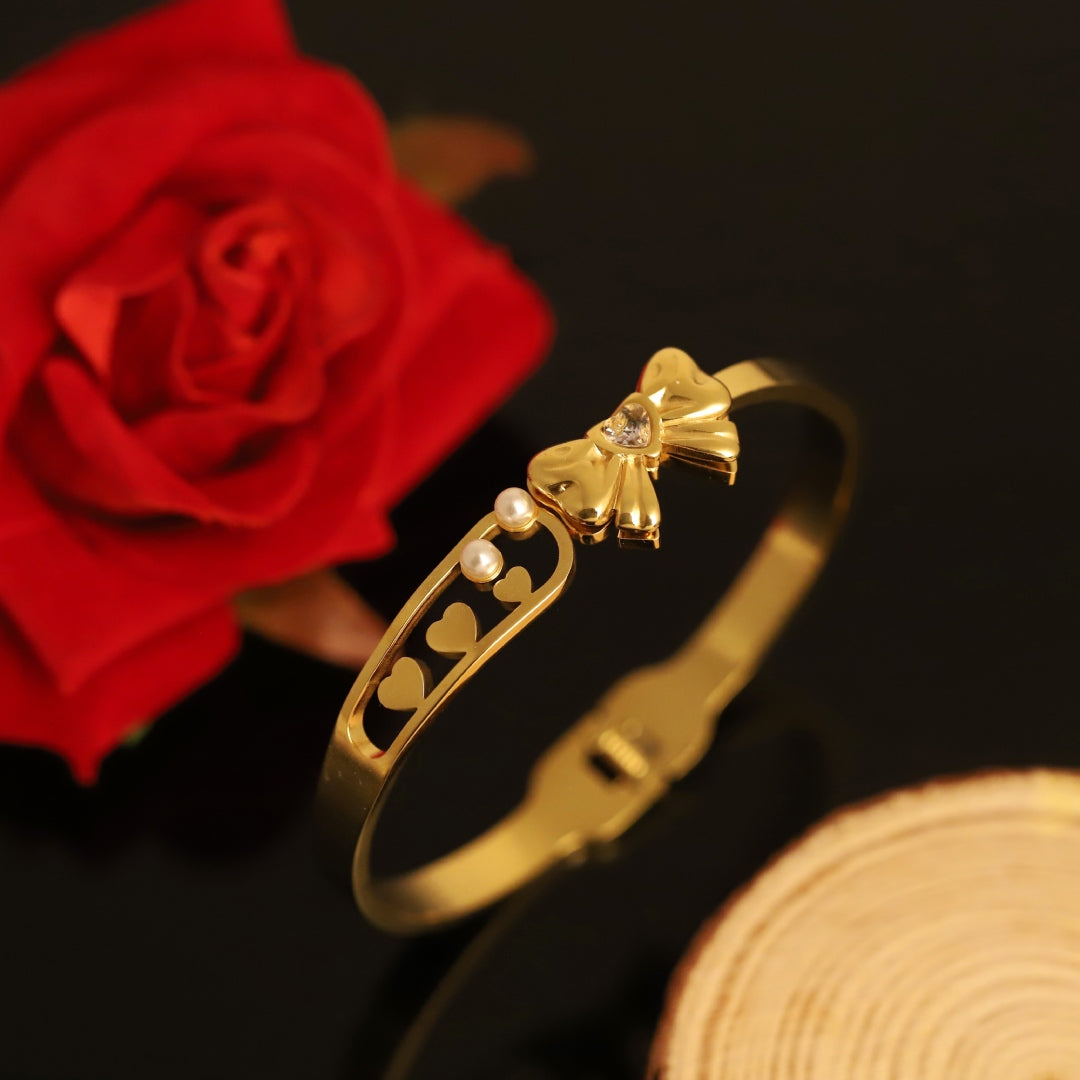 Pearl Heart Bow Charm Bangle – Premium Anti-Tarnish Bracelet