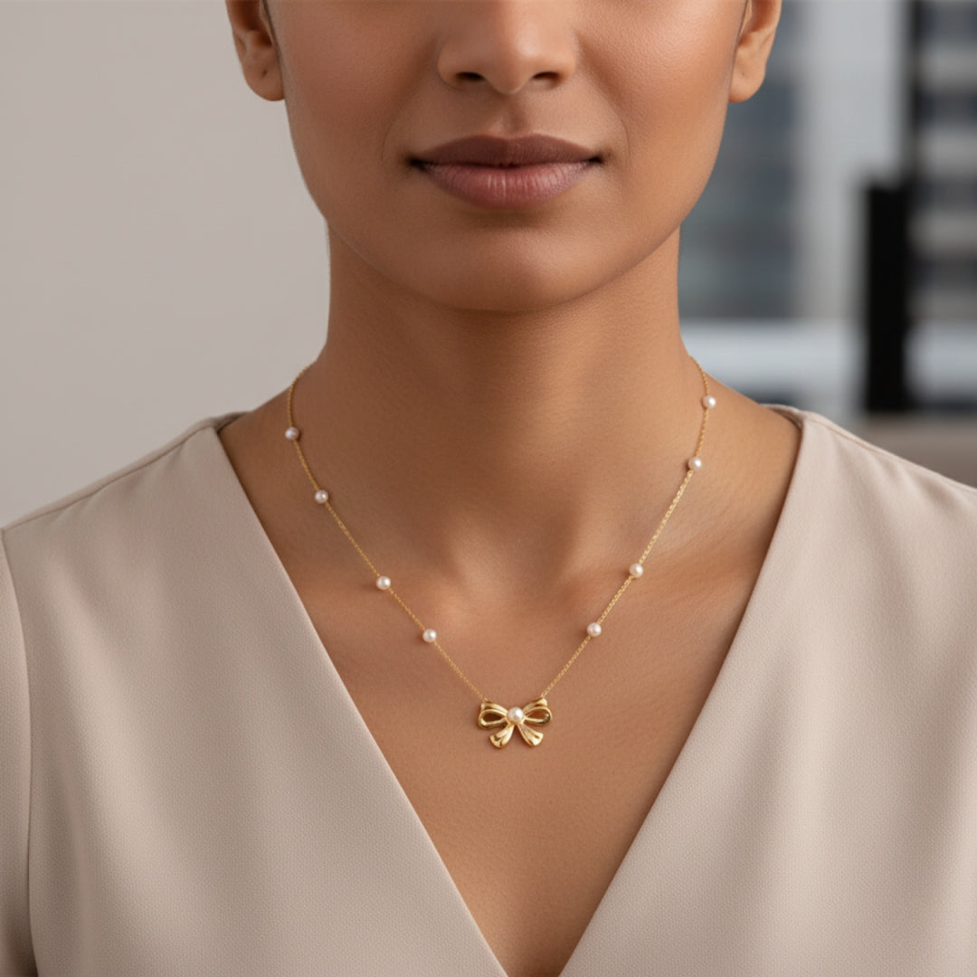 Elegant Pearl Bow Necklace – Anti Tarnish