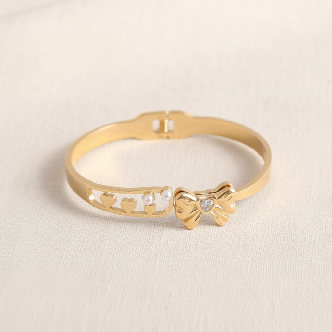 Pearl Heart Bow Charm Bangle – Premium Anti-Tarnish Bracelet